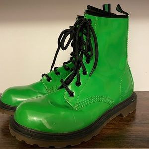 No Boundaries Hip Top Bright Green Combat Boot